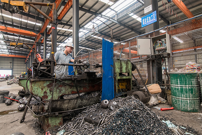 大理网架配件车间